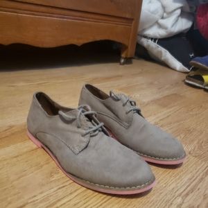 Grey tie up dress shoes
